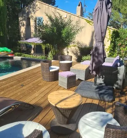 Maison Des Romarins بيت للعطل *